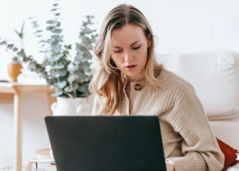 De ervaringen van studenten en docenten met virtuele lessen