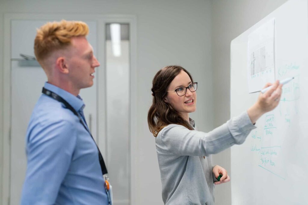 Afbeelding waarin studenten samenwerking